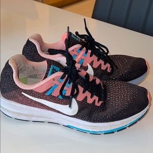 Nike Zoom Structure 20 sneakers